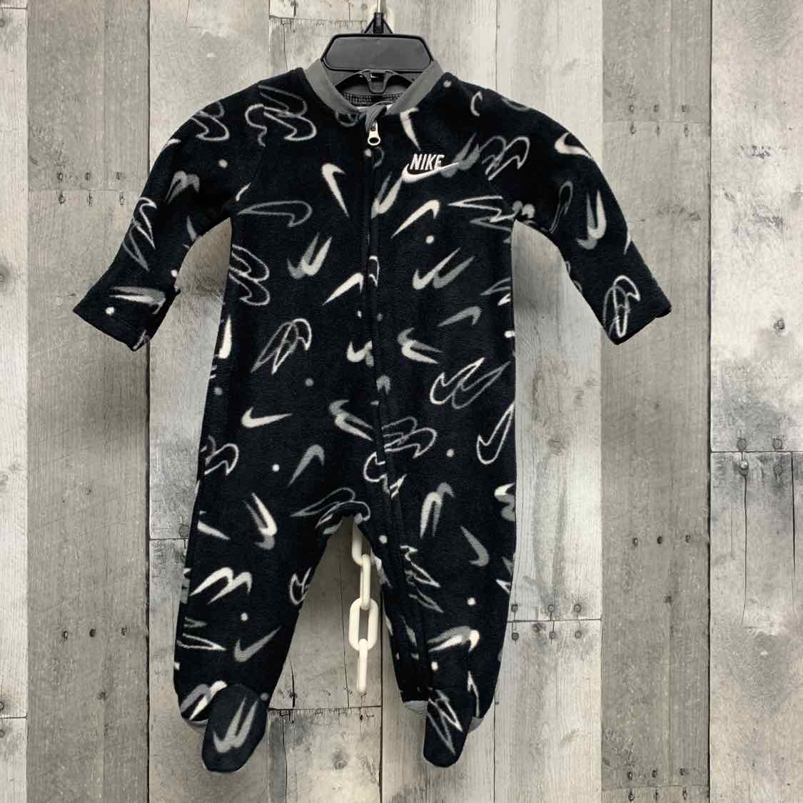 Size 3 Months Black Print Sport Brand Footy PJs