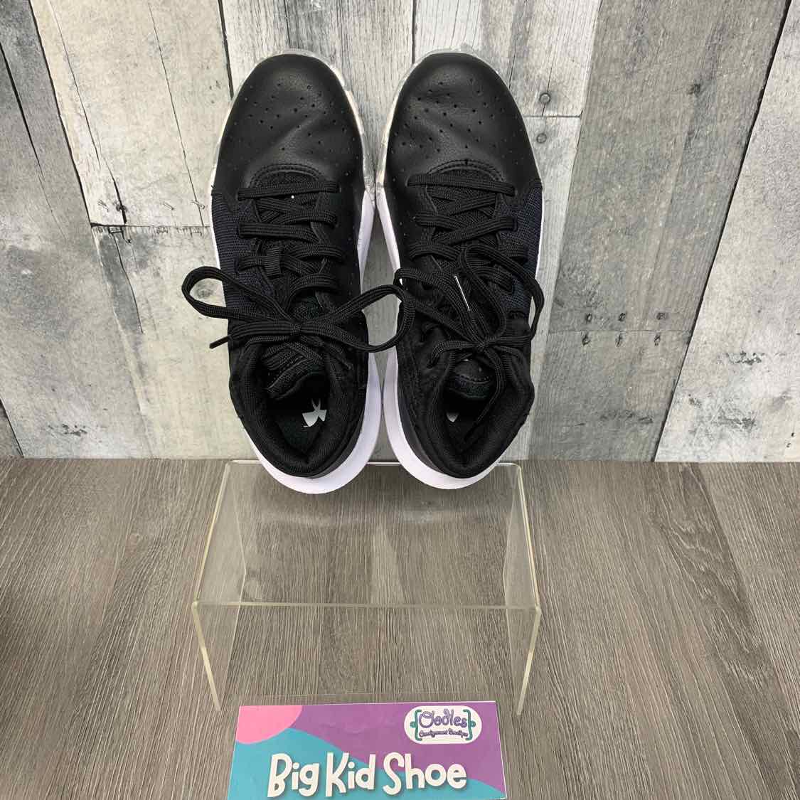 Size 3 Black/Gray Sport Brand Sneakers