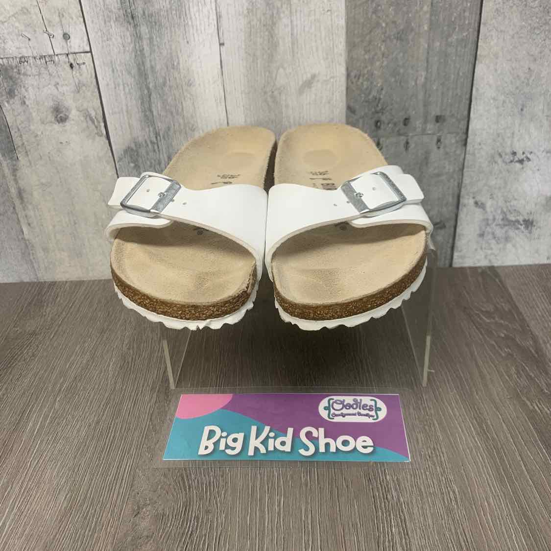 Size 36 White Name Brand Sandals