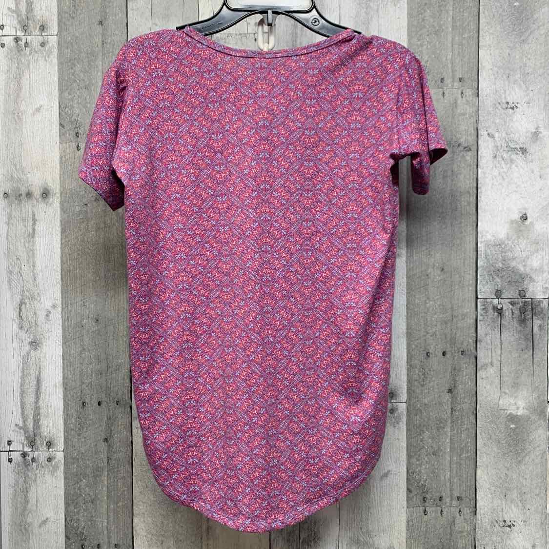 Size 8 Purple/Pink LulaRoe T Shirt