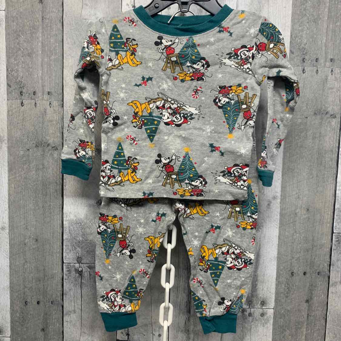 Size 2T Gray Print Disney 2pc PJs