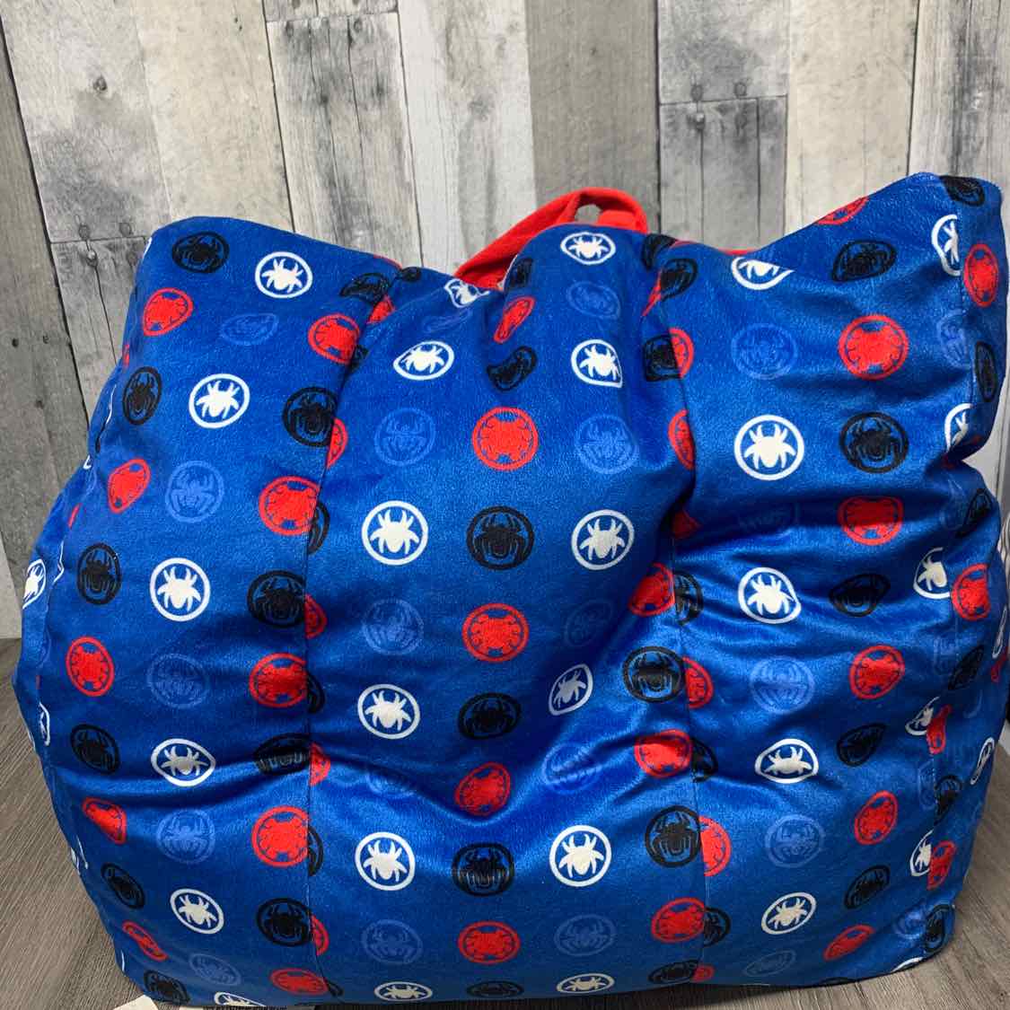 Marvel Red/Blue Chair