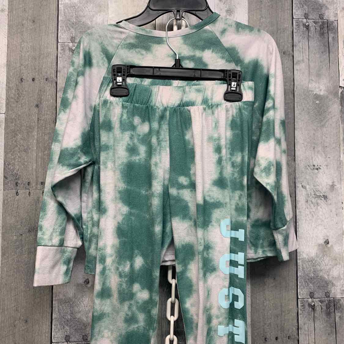Size 7/8 Green/White Justice 2pc PJs
