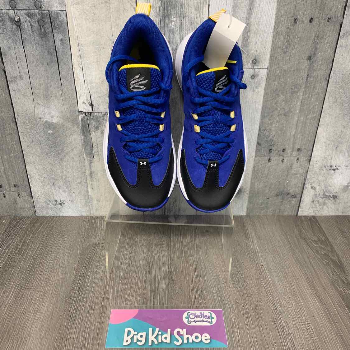 Size 5.5 Blue/Black Sport Brand Sneakers