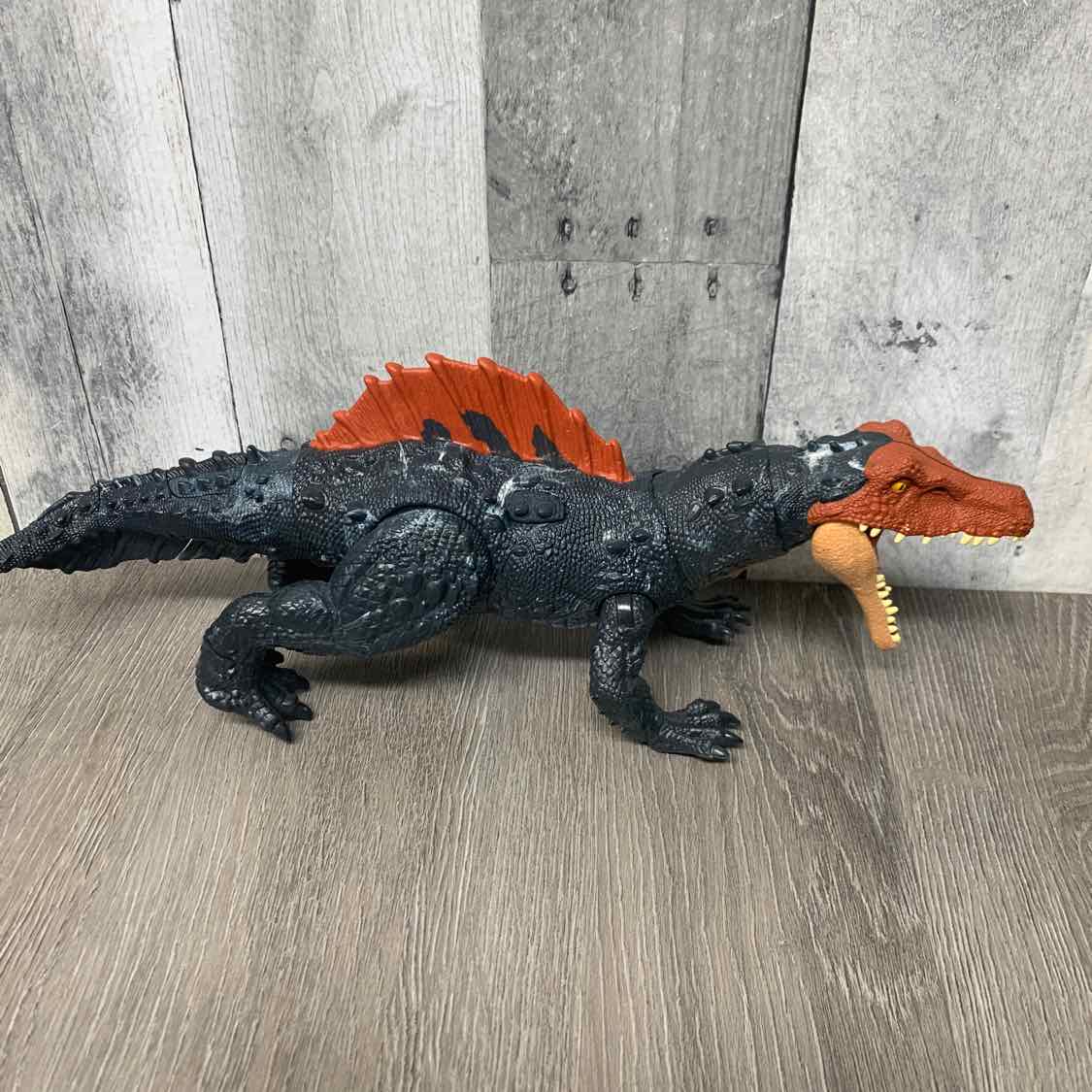 Jurassic Park Gray/Orange Dino