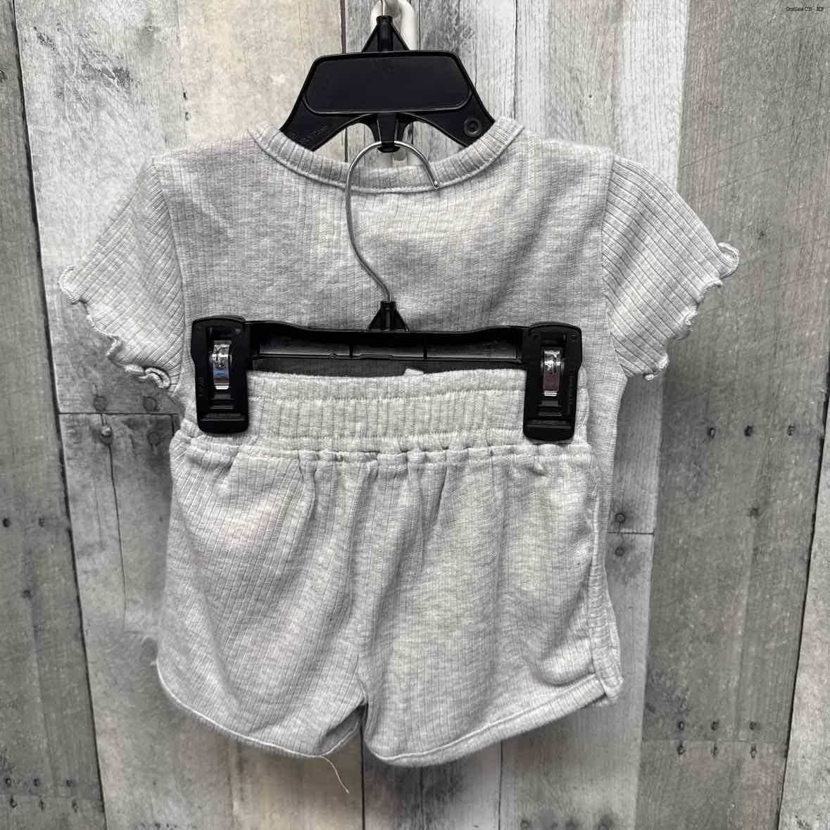 Size 2T Gray/Pink Reebok Shirt/Shorts