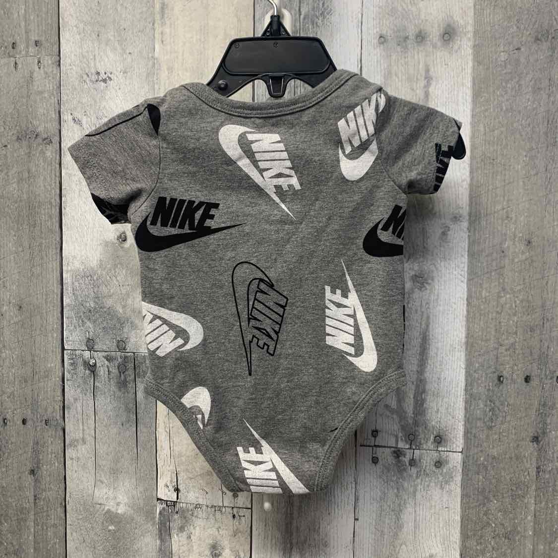 Size 3 Months Gray Print Sport Brand Bodysuit