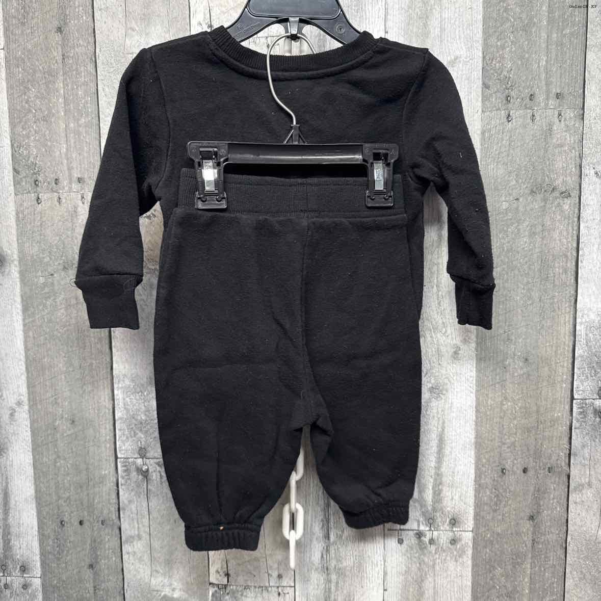 Size 12 Months Black Graphic Dr Seuss Sweats - 2pc