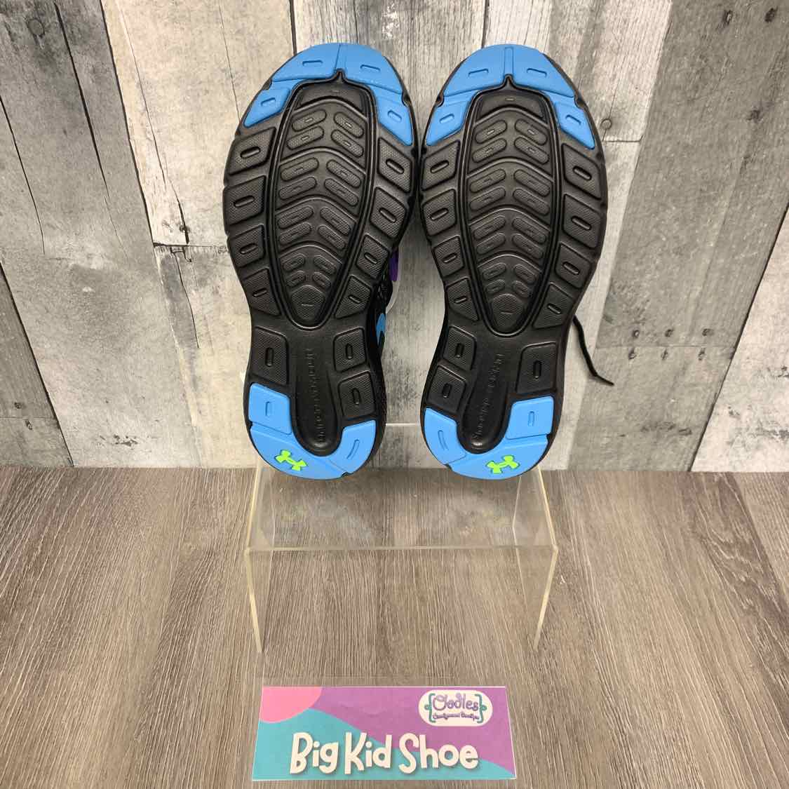 Size 3.5 Black/Green Sport Brand Sneakers