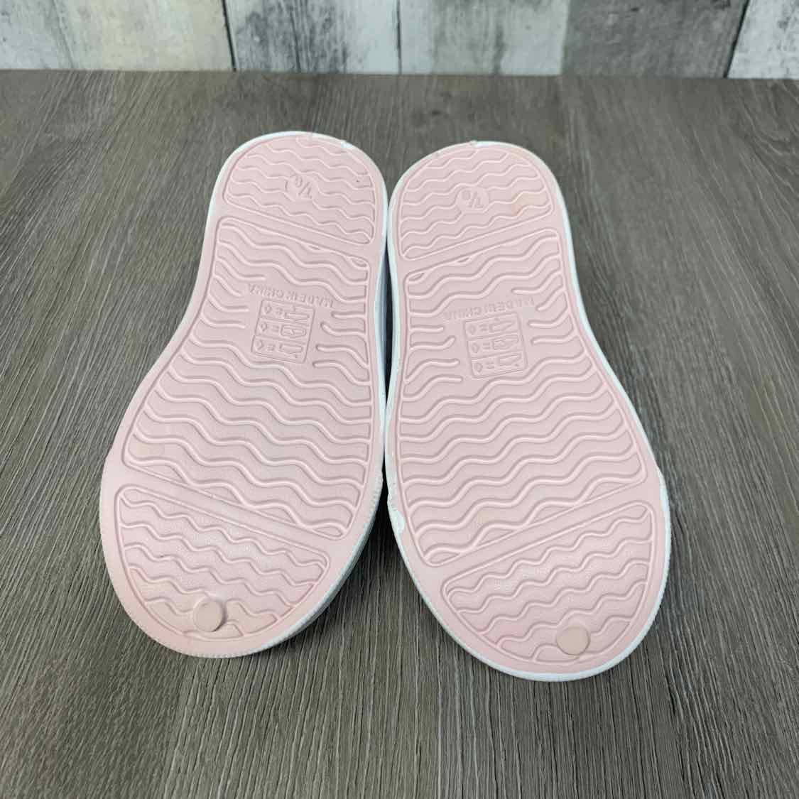 Size 7/8 Pink/White B Brand Water Shoes