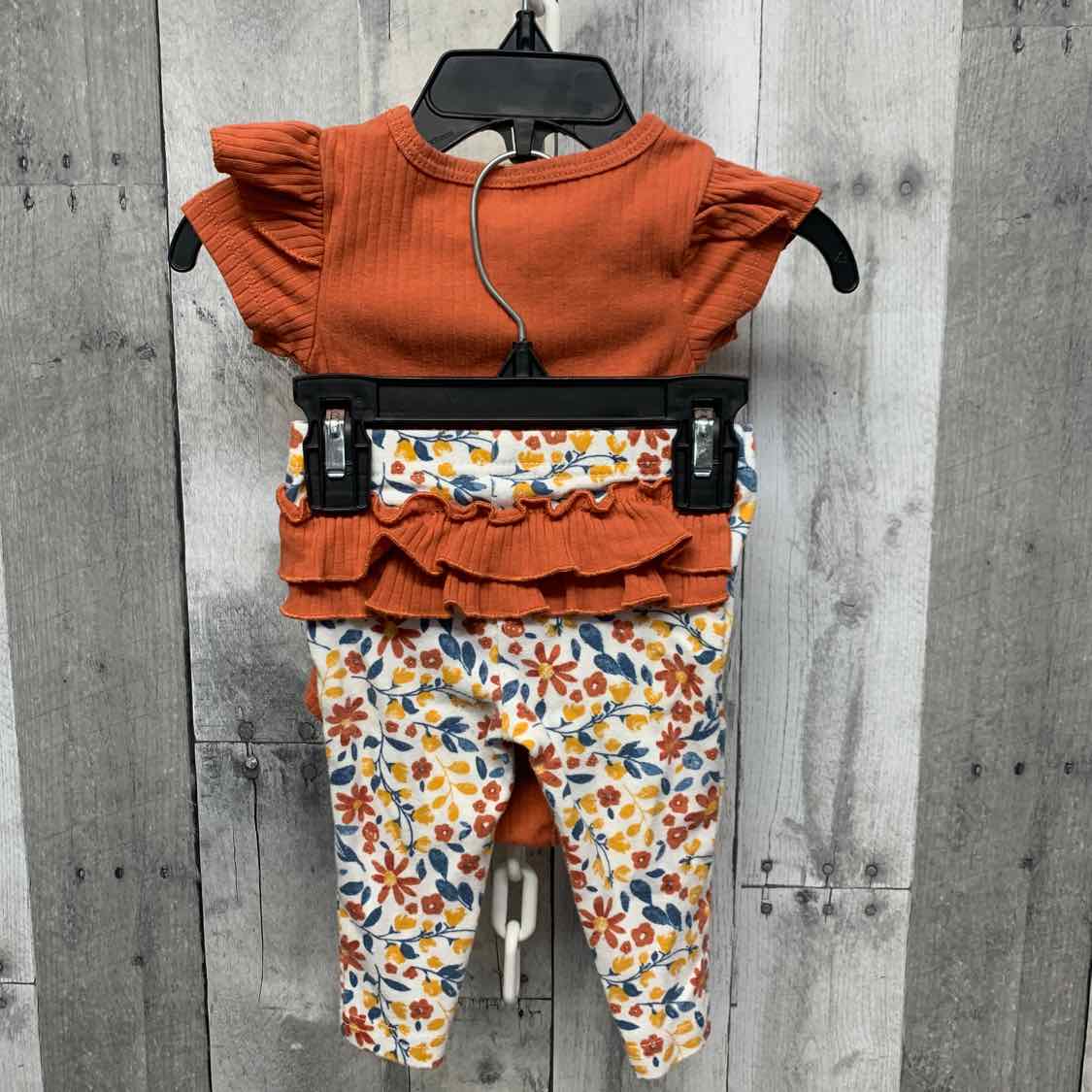Size 6 Months Orange/White Baby Essentials Shirt/Leggings