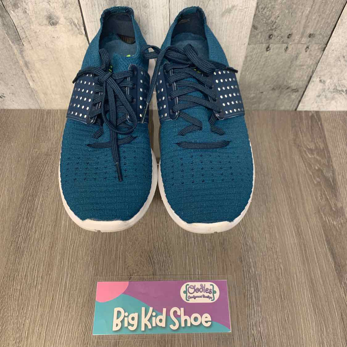 Size 7 Teal Sport Brand Sneakers