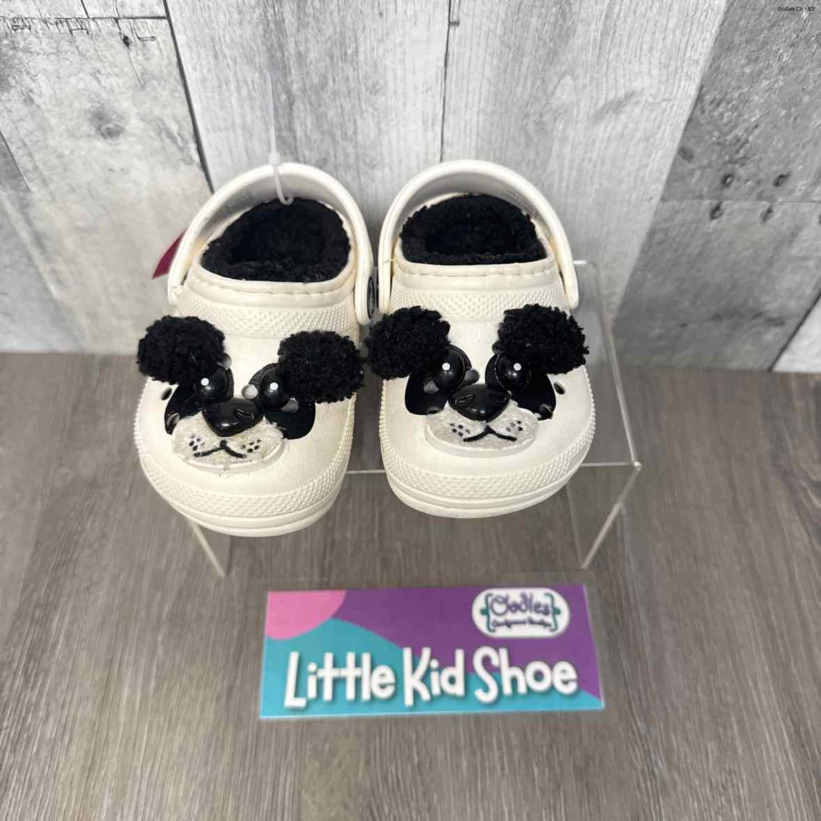 Size 4 White/Black Crocs Water Shoes