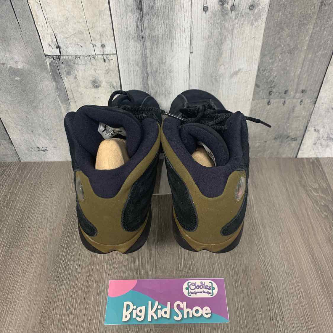 Size 6 Black/Green Sport Brand Sneakers