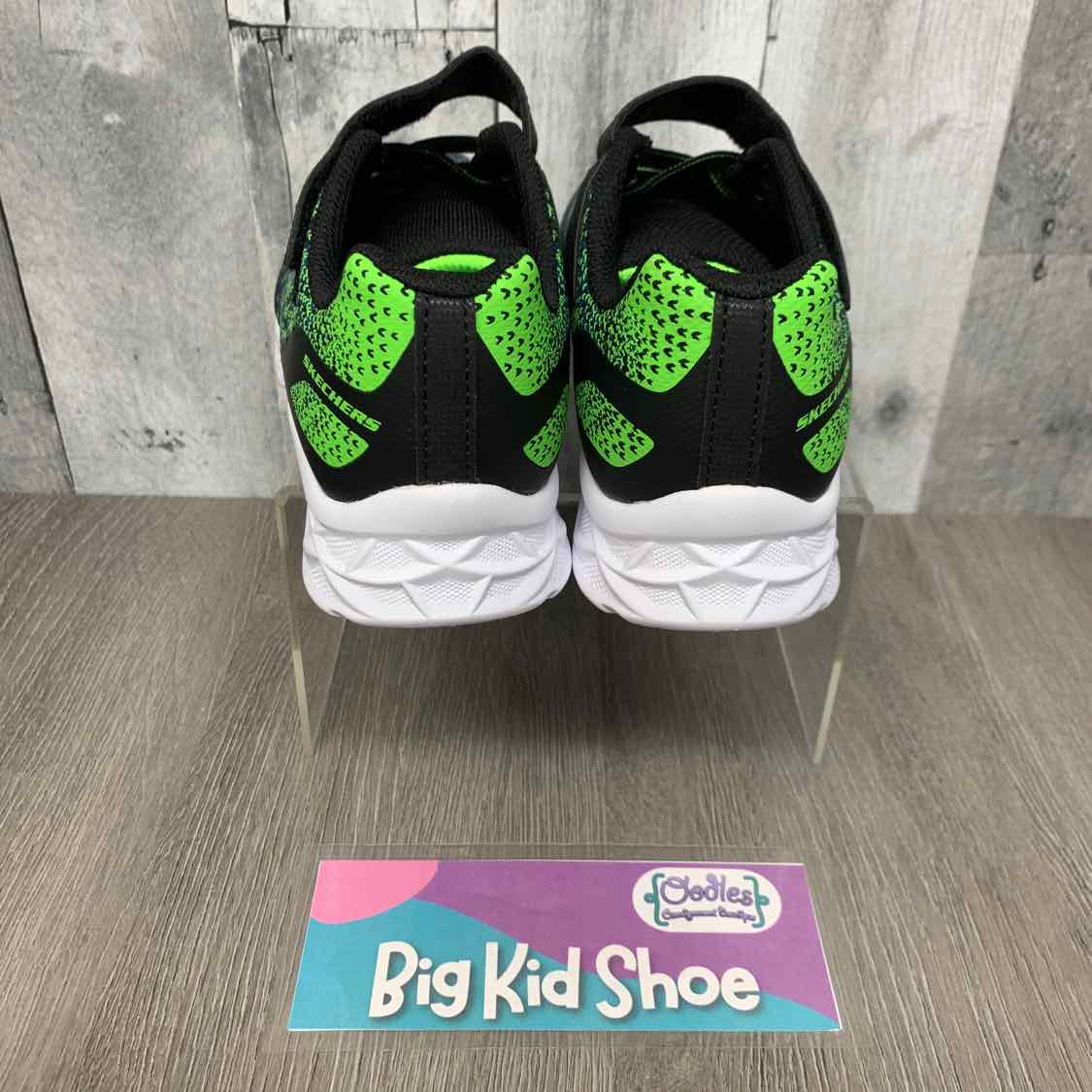 Size 2 Black/Green Skechers Sneakers