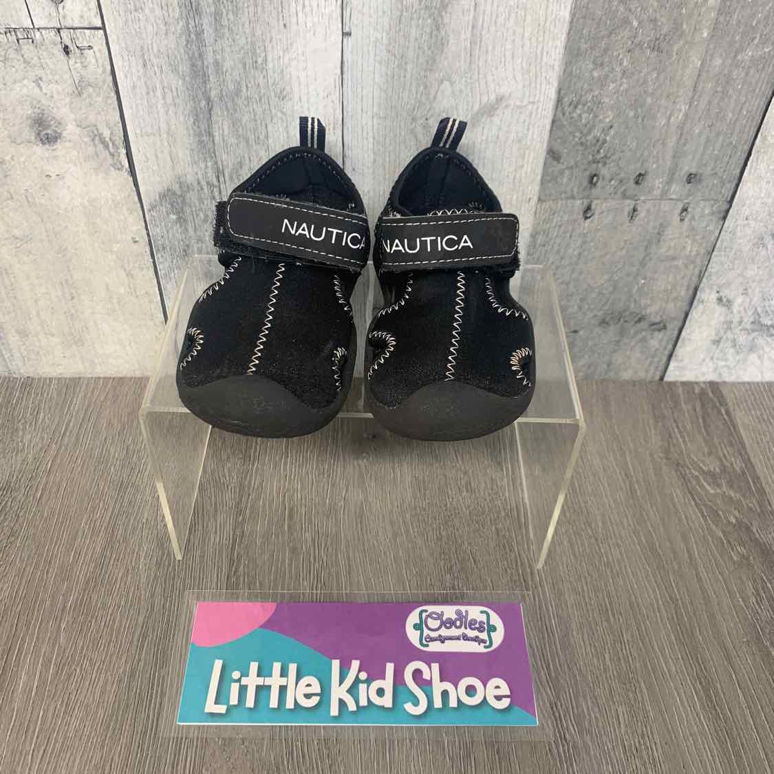 Size 6 Black Nautica Water Shoes
