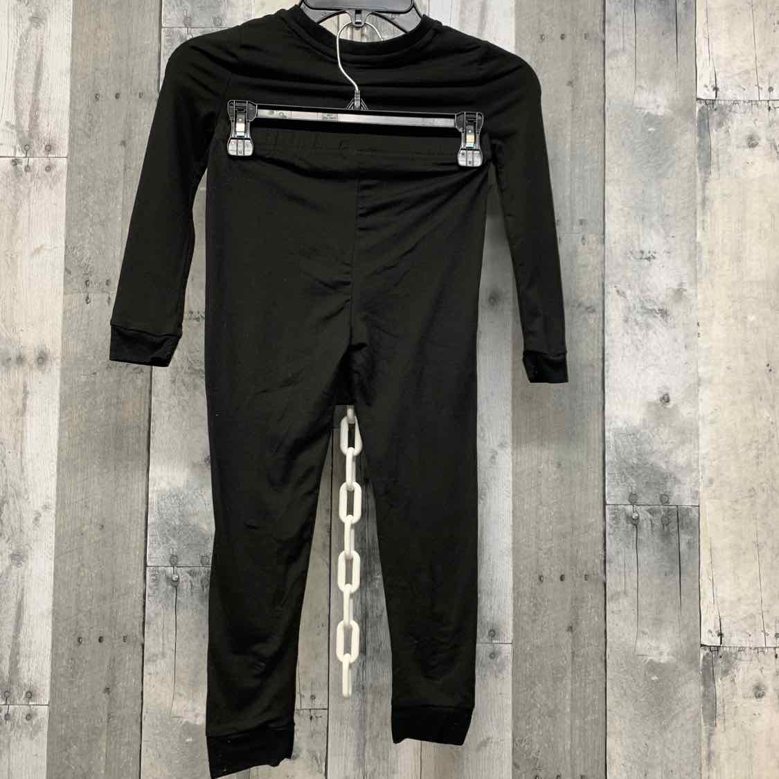 Size 5T Black Graphic Holiday Brands 2pc PJs