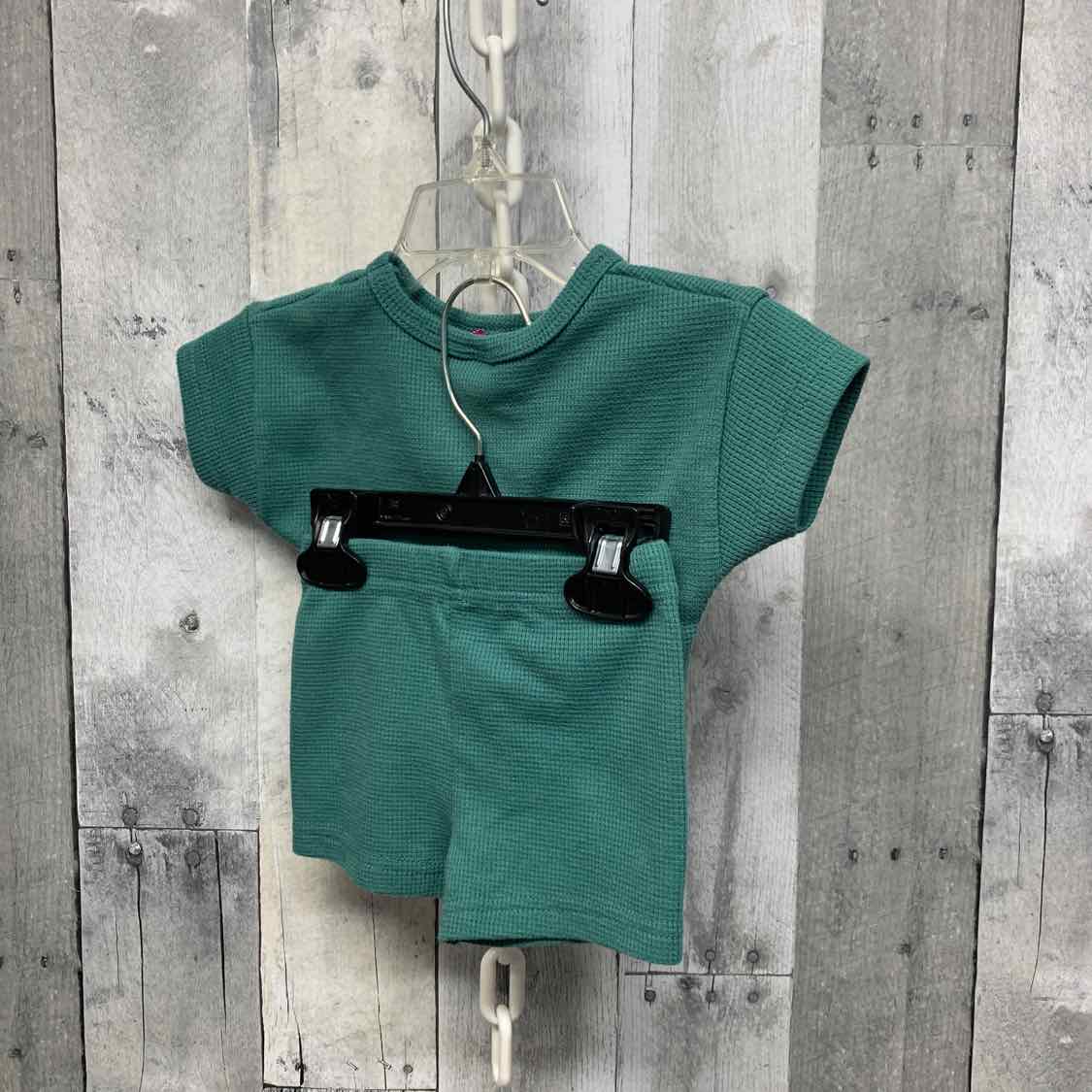 Size 3-6 Months Green Mid Brand Shirt/Shorts