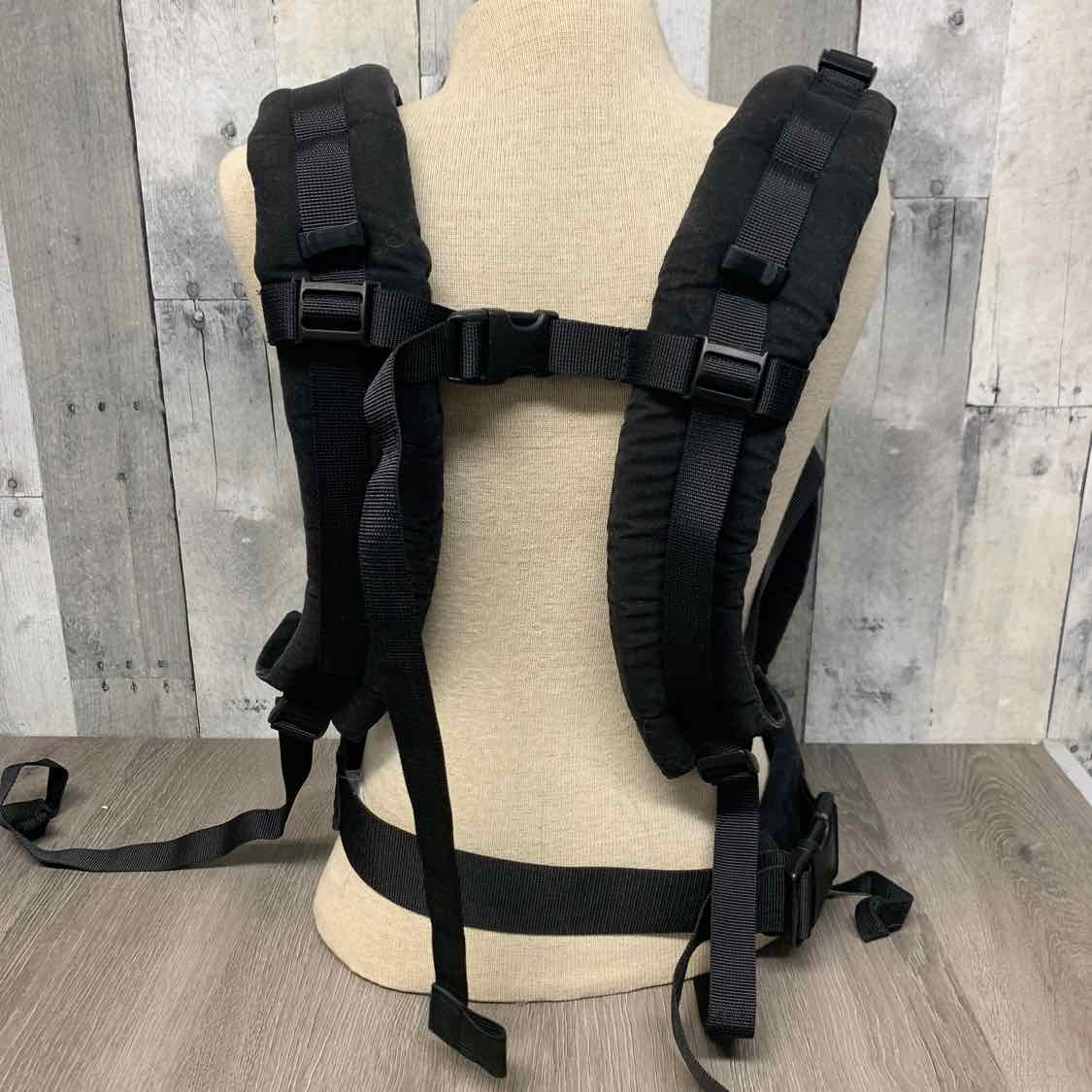 Tula Black/Green Infant Carrier