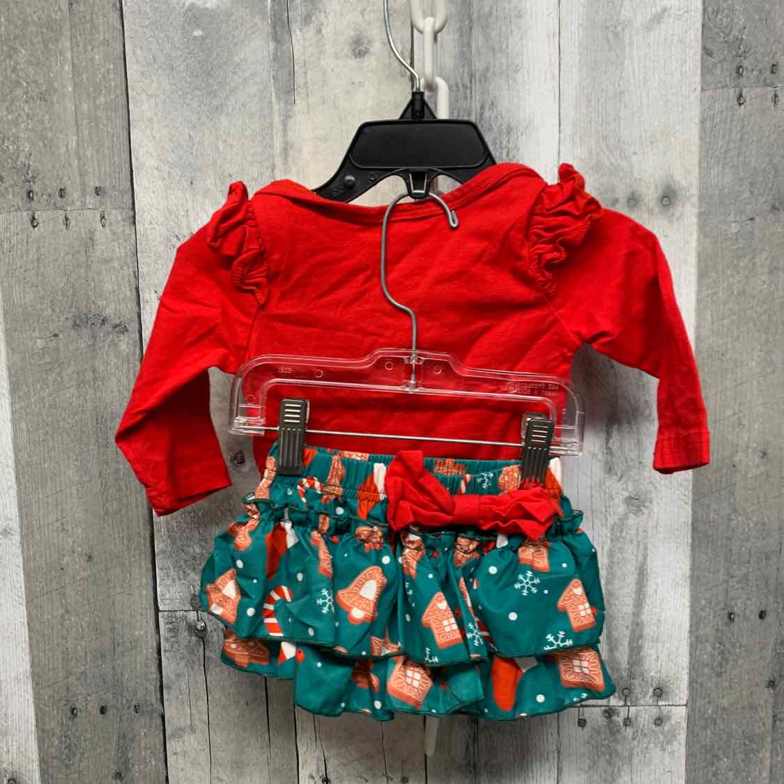 Size 3-6 Months Red/Green Boutique Brand Shirt/Shorts