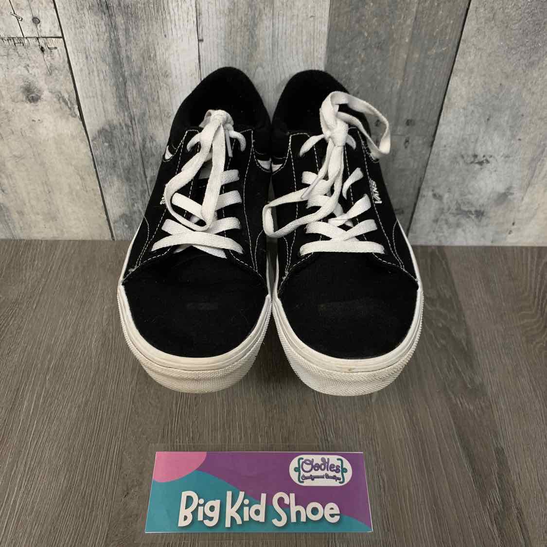 Size 7 Black/White Vans Sneakers