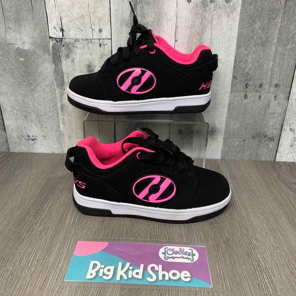 Size 2 Black/Pink Heelys Skate Shoes