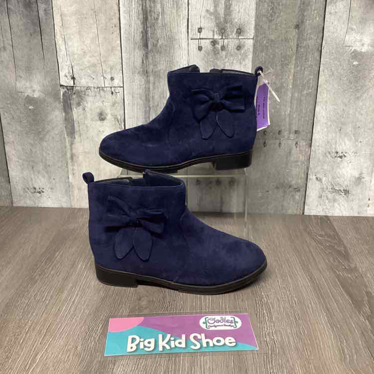 Size 2 Navy B Brand Boots