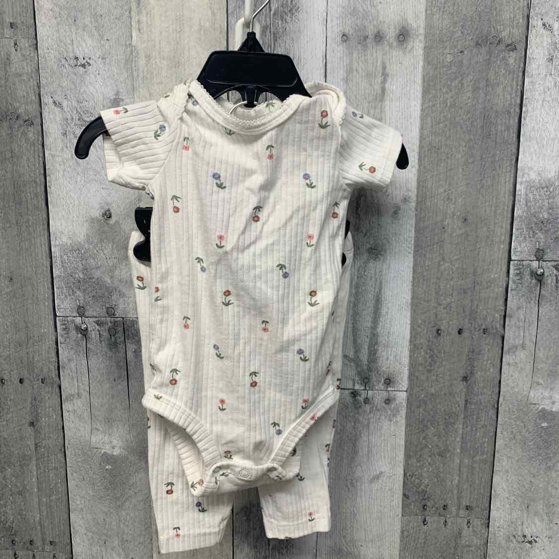 Size 6 Months White Floral Print Just One You Shirt/Pants