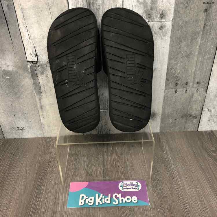 Size 3 Black/White Puma Sandals