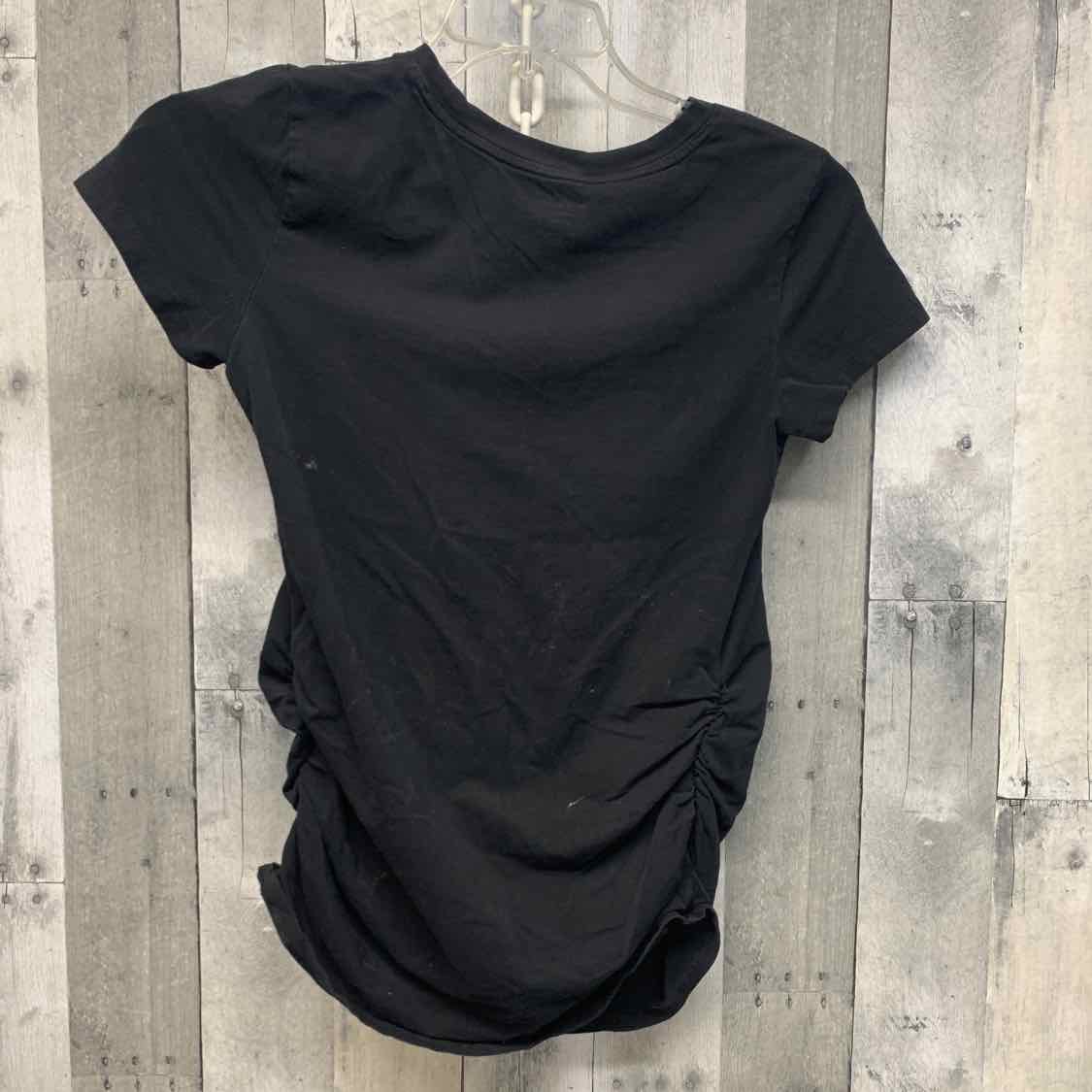 Size M Black Old Navy T Shirt