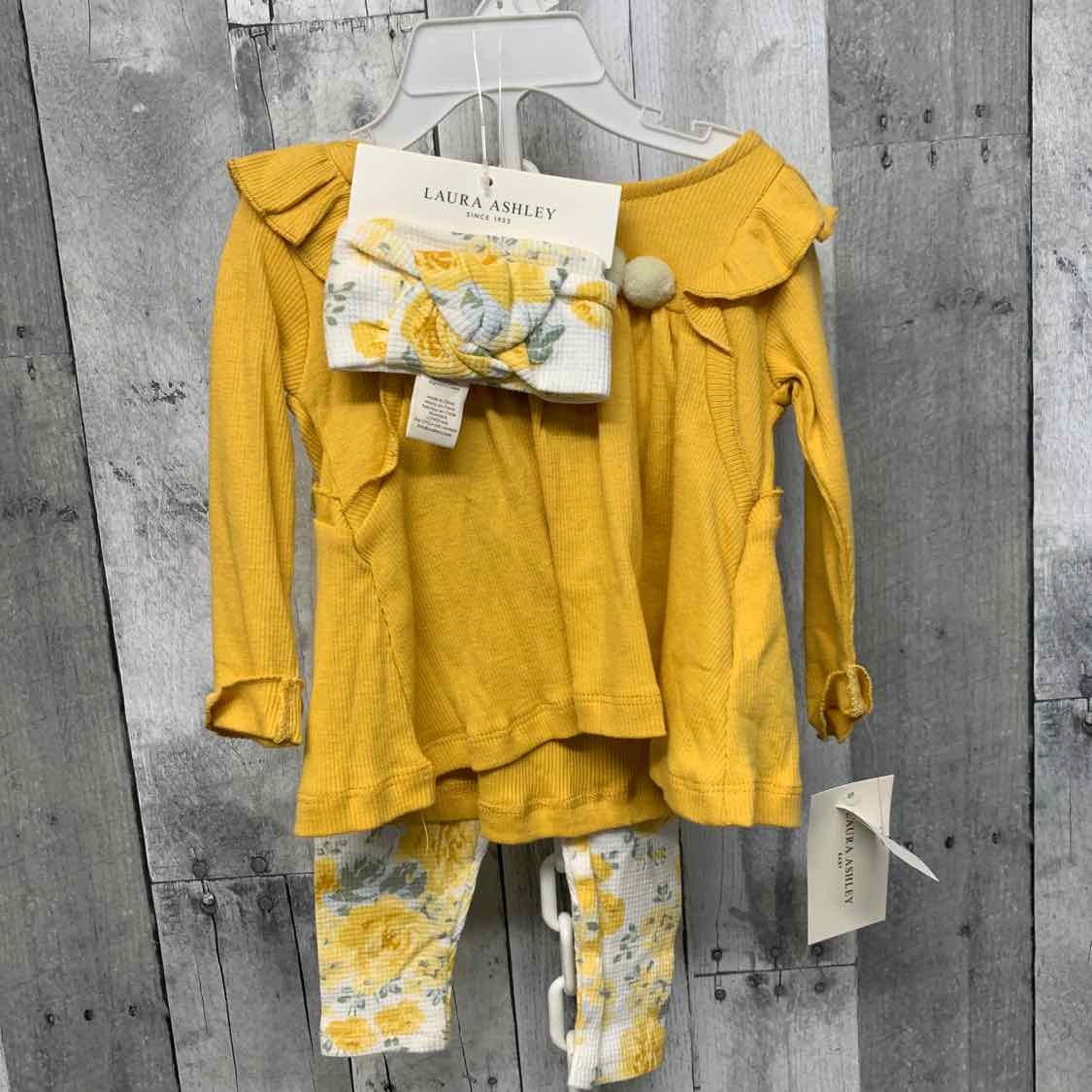 Size 3-6 Months Yellow/White Laura Ashley Shirt/Leggings