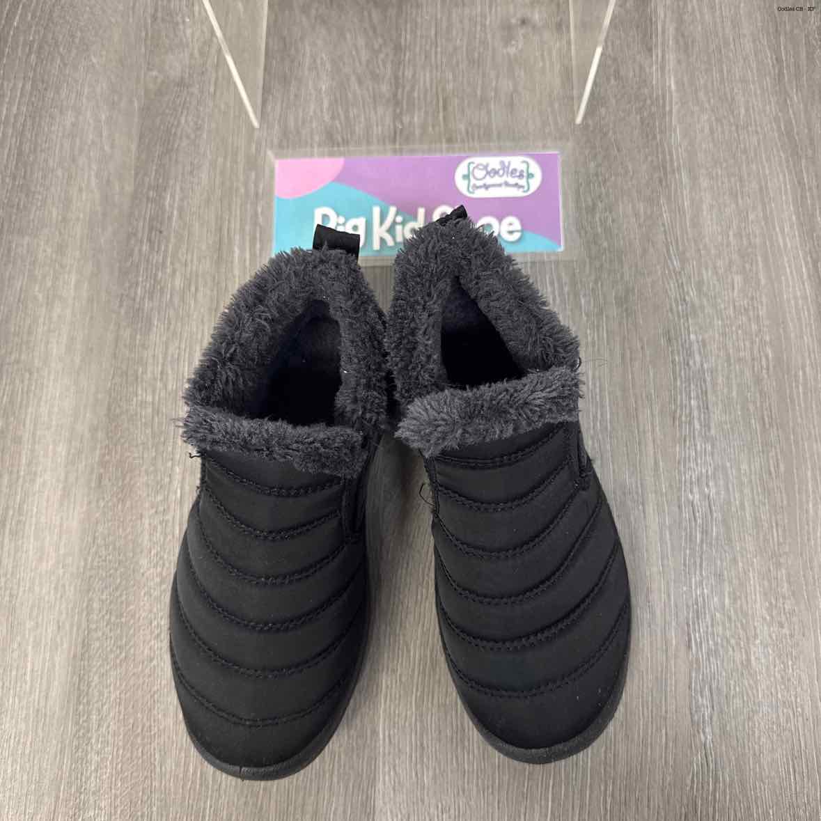 Size 1 Black B Brand Snow Boots