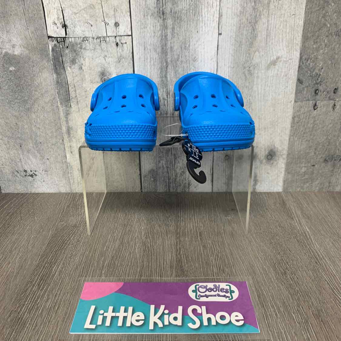 Size 6 Blue Crocs Water Shoes