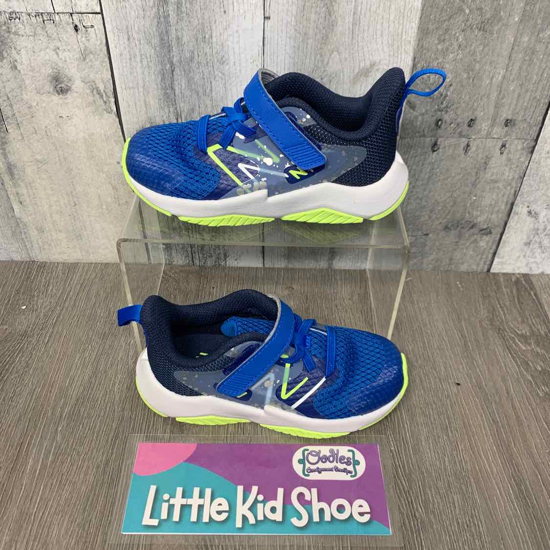 Size 9 Blue/Green New Balance Sneakers