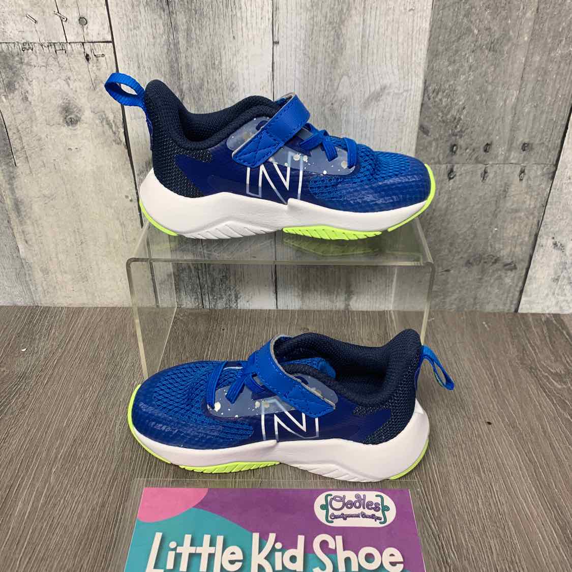 Size 9 Blue/Green New Balance Sneakers