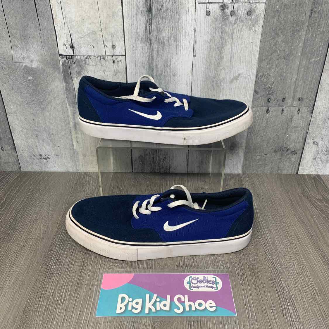 Size 6 Navy/Blue Sport Brand Sneakers