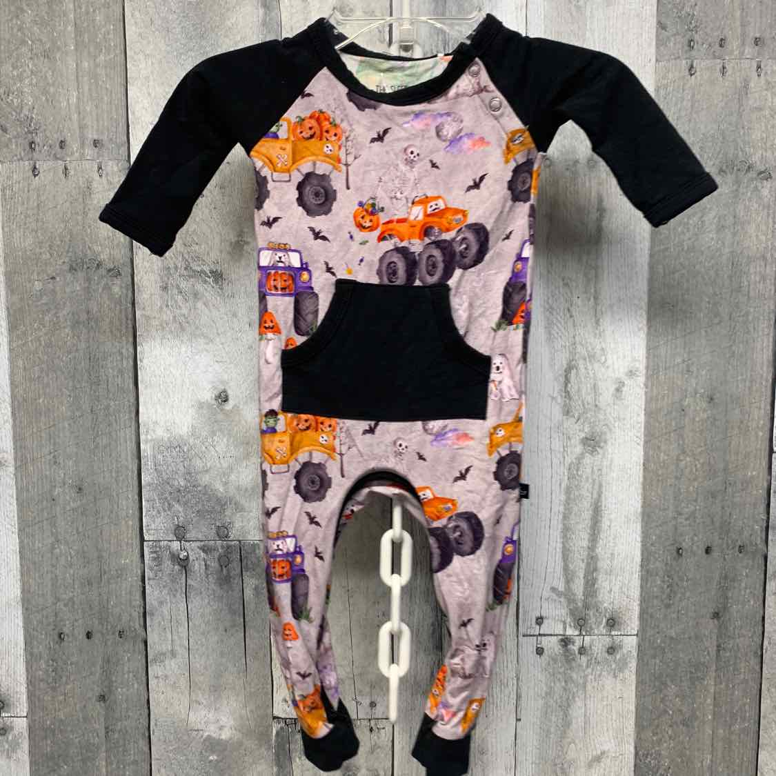 Size 0-3 Months Black/Gray Boutique Brand Romper