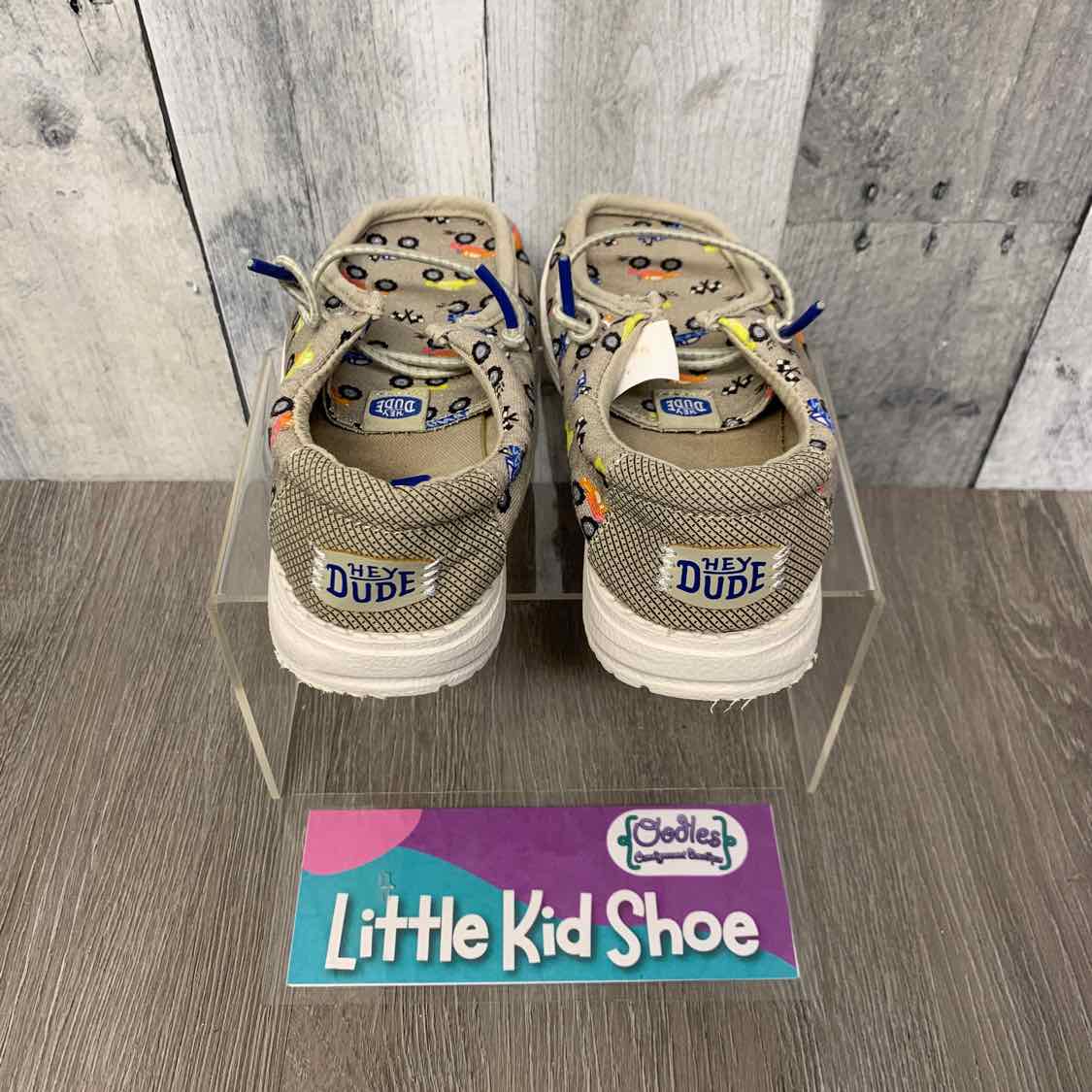 Size 9 Tan Graphic Hey Dude Loafers