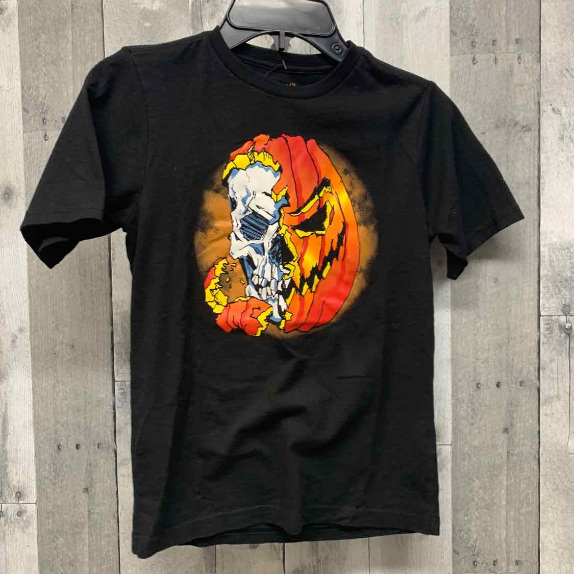 Size 8 Black/Orange Holiday Brands T Shirt