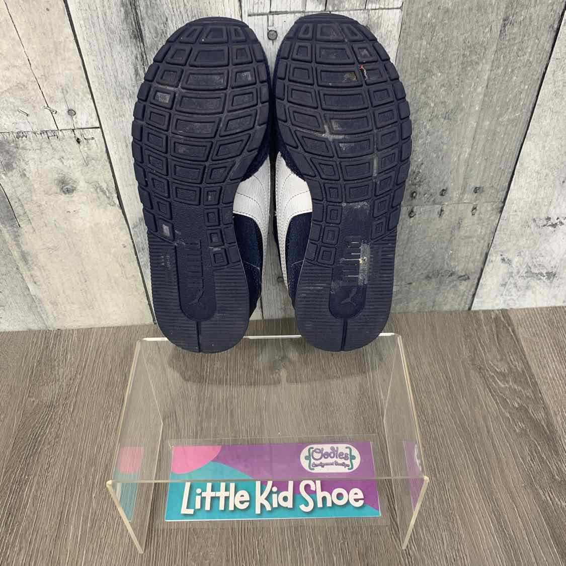 Size 13.5 Navy/White Puma Sneakers