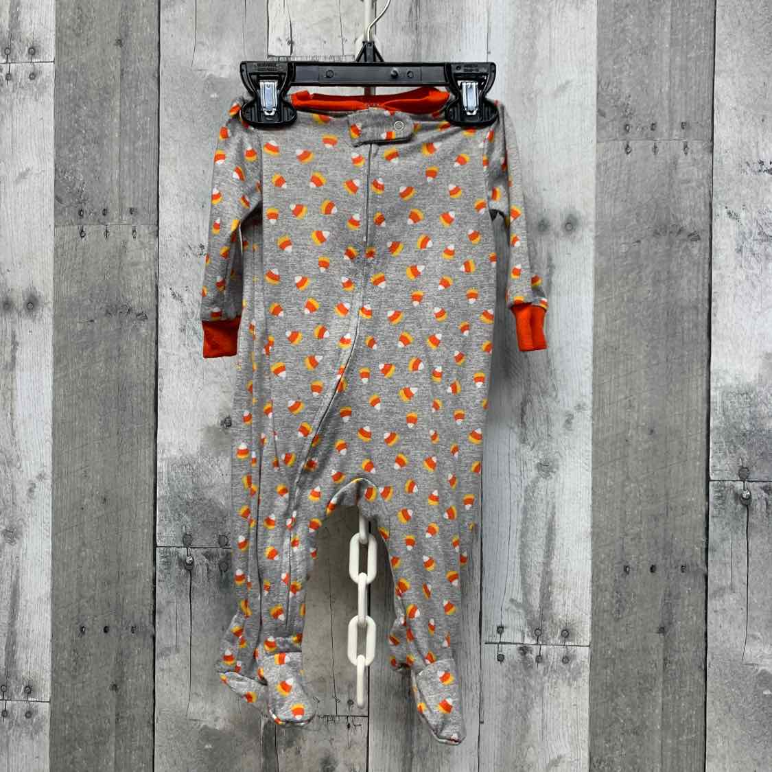 Size 0-3 Months Gray Graphic Holiday Brands Footy PJs