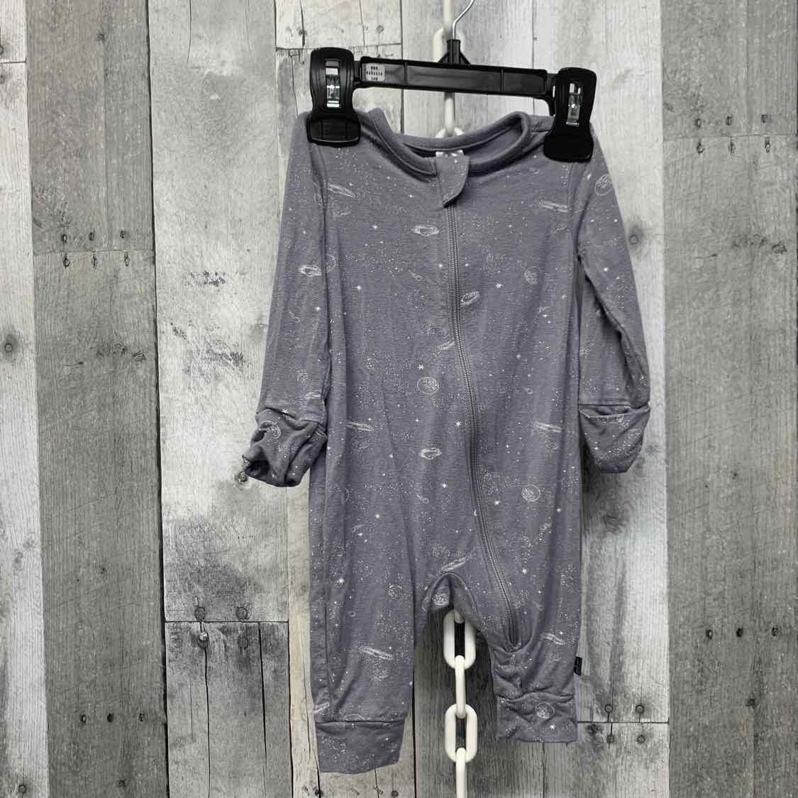 Size 0-3 Months Gray Print Modern Moments by Gerber Footy PJs