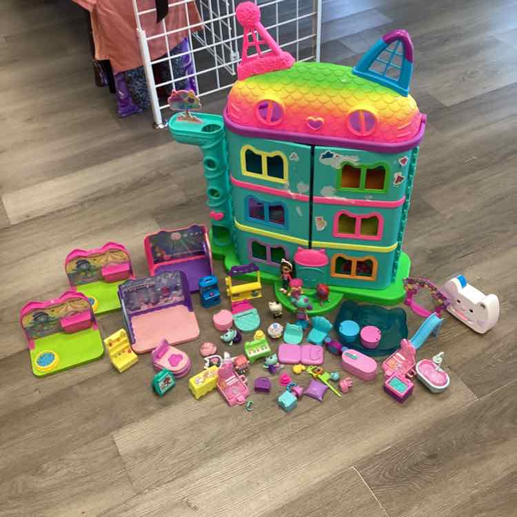 DreamWorks Teal/Purple Misc Playset