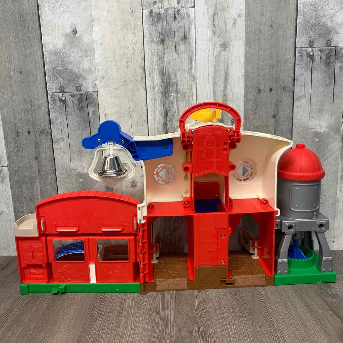 Fisher Price Red/Blue Little People Set