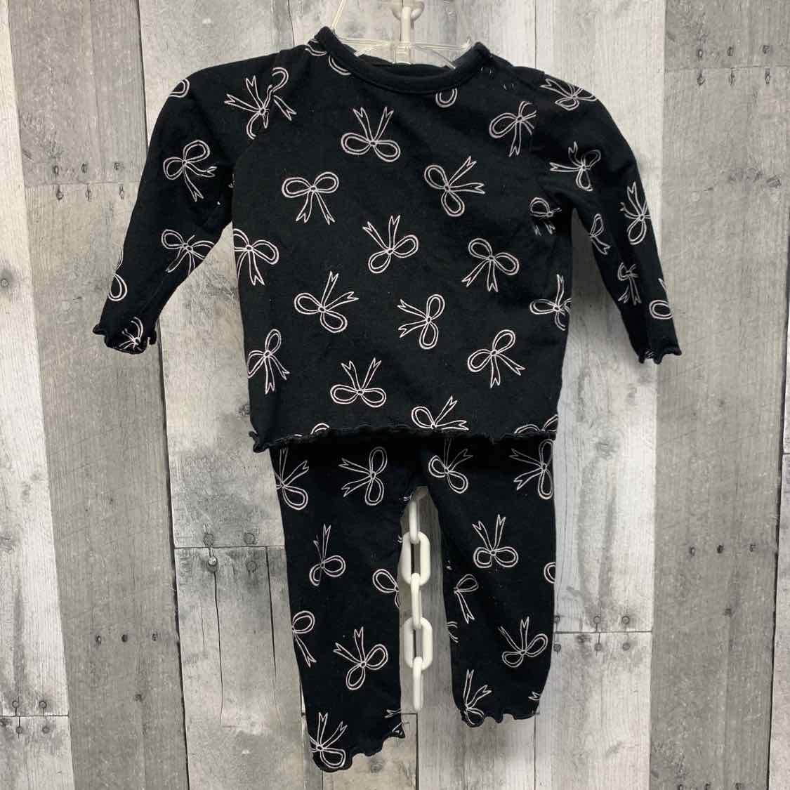 Size 6-9 Months Black/White Cat & Jack Shirt/Leggings