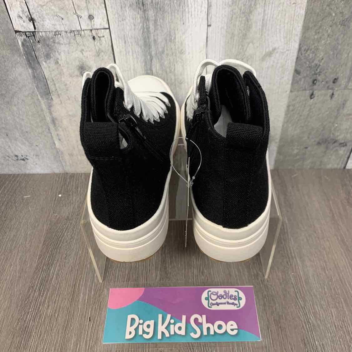 Size 13 Black Art Class Sneakers
