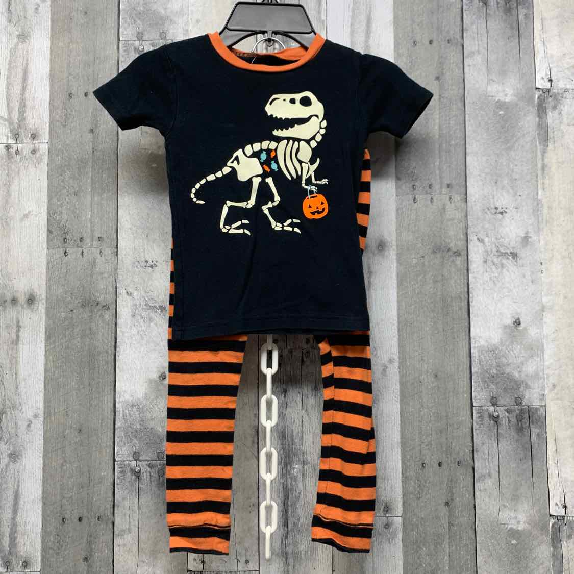 Size 4T Black/Orange Just One You 2pc PJs