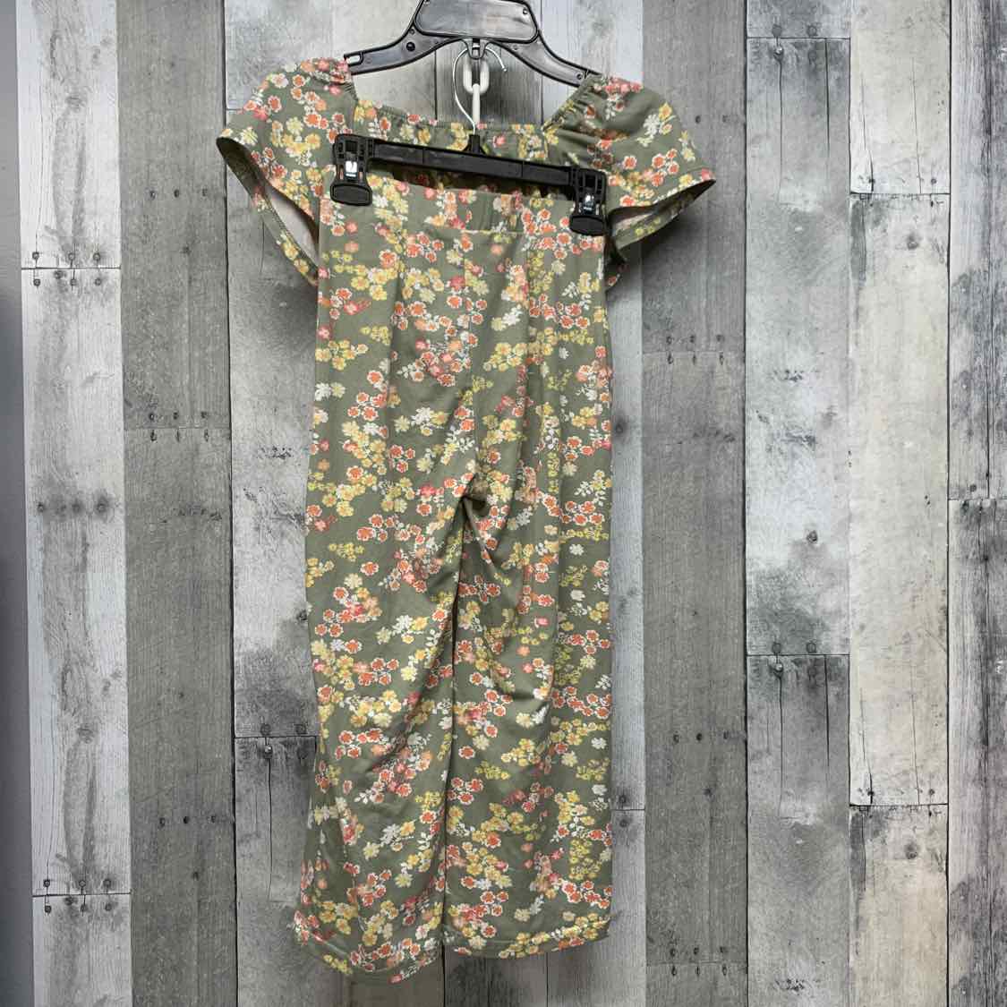 Size 6 Green Floral Print Mid Brand Shirt/Pants