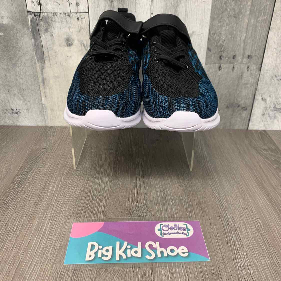 Size 6 Black/Blue B Brand Sneakers