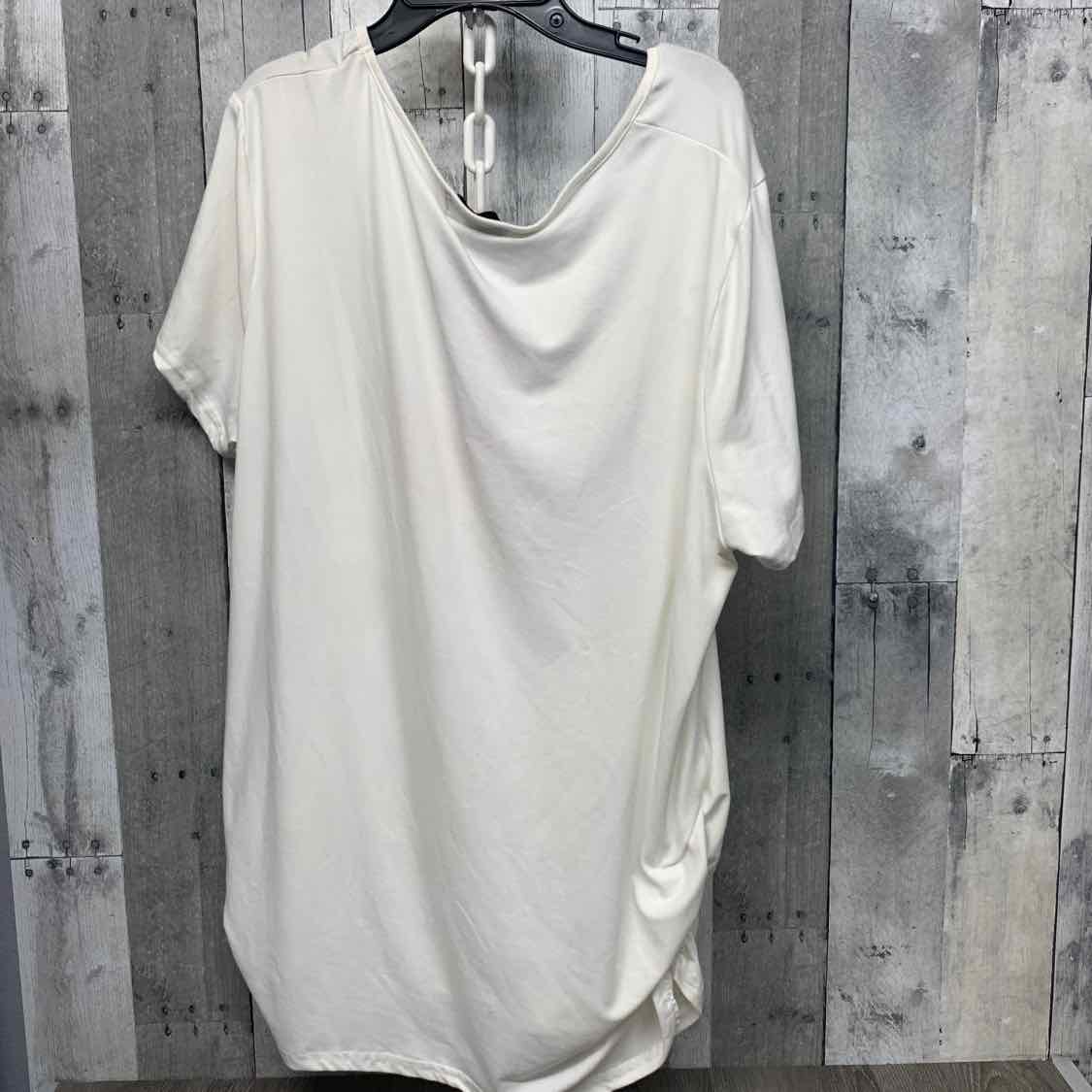Size 1X White Mid Brand T Shirt